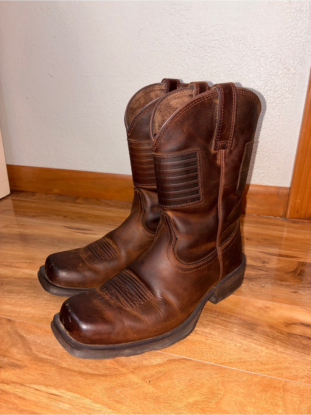 Ariat Men’s Rambler Patriot Western Flag Square Toe Boots- size 7 D